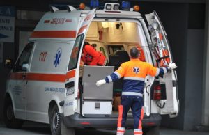 O elevă din Costești-Argeș a murit după ce, brusc, i s-a făcut rău