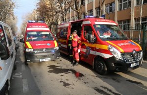 În ce stare e fetița de 2 ani care a căzut de la etajul 2