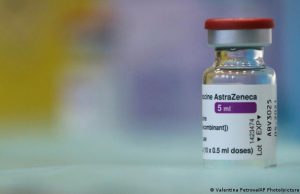 Vaccinarea cu AstraZeneca, sistată în Danemarca, după apariția unor efecte secundare