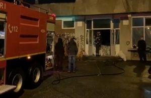 11 copii și 19 adulți, evacuați din bloc. Alte 20 de persoane, nevoite să părăsească cazinoul de la parter