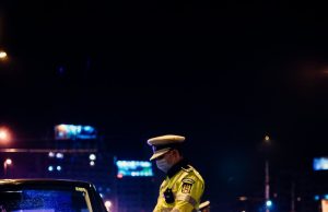 Noile modele de declarație pe proprie răspundere și adeverință de la angajator, valabile de azi. Descarcă-le!