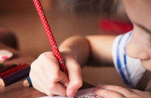 Vot final privind Garanția pentru Copii. Parlamentul European ia joi o decizie vitală pentru copiii vulnerabili