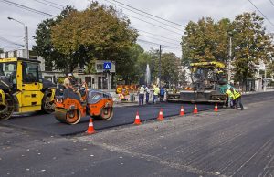 Atenție, șoferi! Începe deranjul pe unul dintre cele mai mari bulevarde din Pitești. Reabilitarea durează două luni