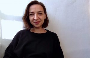 ”Certitudinea Probabilităților”, documentarul care aduce o nouă perspectivă asupra regimului comunist. INTERVIU cu realizatorul și criticul de film Raluca Durbacă