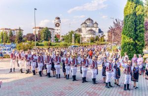 Sute de dansatori din ţară vor evolua în cadrul celei de-a II-a ediţii a Festivalului – Concurs Naţional de Folclor ”Mioveni”