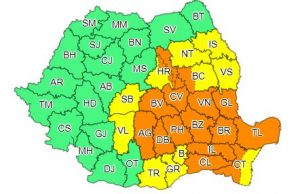 Atenție! Argeșul, sub Cod Portocaliu de averse torențiale, descărcări electrice și grindină