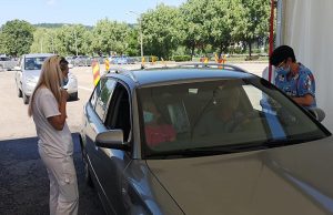 Ce vaccinuri se administrează la maratonul drive-through organizat în Pitești și ce reguli trebuie să respecți dacă te vaccinezi noaptea Foto: RO vaccinare