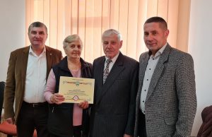 Cuplurile longevive din Bradu, premiate de primarul Dan Stroe