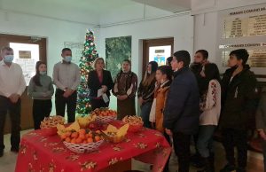 Colindători la Primăria Bradu. Cum au fost primite grupurile de copii – GALERIE FOTO