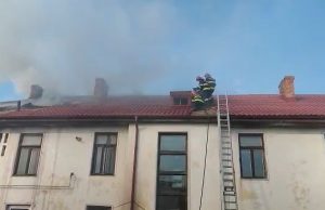 Incendiu la o policlinică din orașul Costești VIDEO