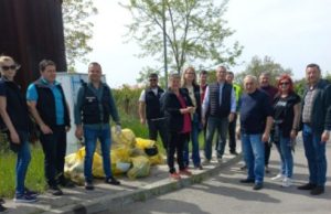 Topoloveni – „Oraș verde! Oraș curat!”. Cum au răspuns localnicii recentei inițiative de ecologizare