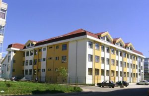 263 de absolvenți din Mioveni aspiră la diploma de Bacalaureat! Prima probă a început astăzi Liceul Teoretic Iulia Zamfirescu/ Facebook