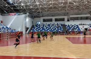 Handbalistele de la CS Dacia Mioveni au avut un meci de pregătire cu naționala de junioare a României