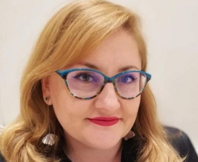 Miruna Butnaru-Troncotă este cercetătoare, specialistă în integrarea UE, europenizarea și reconstrucția post-conflict a Balcanilor de Vest și zona Mării Negre
