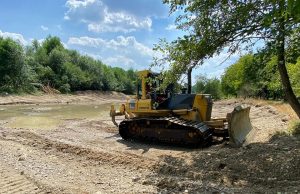 MIOVENI: Au început lucrările de amenajare a albiei Râului Argeșel și consolidarea malului stâng, în zona cartierului Racovița