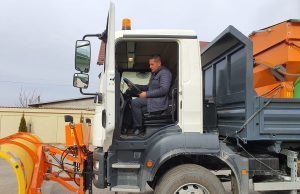 BRADU: Pregătiri pentru întreținerea în sezonul rece a drumurilor comunale, străduțelor și trotuarelor