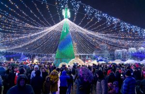 Magie în Mioveni. Orașul a intrat în atmosfera sărbătorilor de iarnă