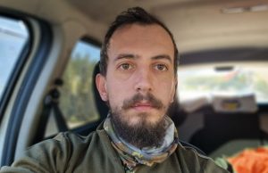 Românul care a strâns 250.000 de euro pentru ucraineni. „Am trecut prin zeci de baraje de artilerie. Dar simt că fac ceva bun” Radu Hossu Foto Facebook Radu Hossu