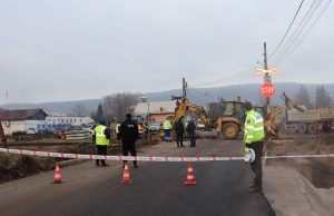 MIOVENI: Modernizarea trecerii la nivel cu calea ferată, în Clucereasa, pe strada Depozitelor