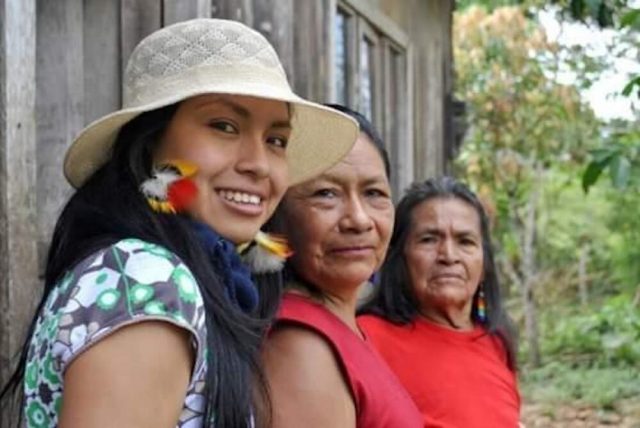 Ligia Fanny Utitiaj Ankuash -Nua- este prima femeie din istoria indienilor shuar din Amazonia Ecuatorială intrată în diplomație Sursă foto presshub.ro