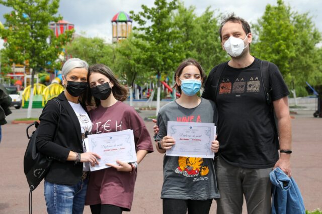 Purtare mască pe stradă Sursă foto Facebook RO Vaccinare