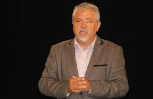 Fiul primarului din Caracal vinde gaz și tâmplărie PVC spitalului și școlilor din orașul condus de tatăl său