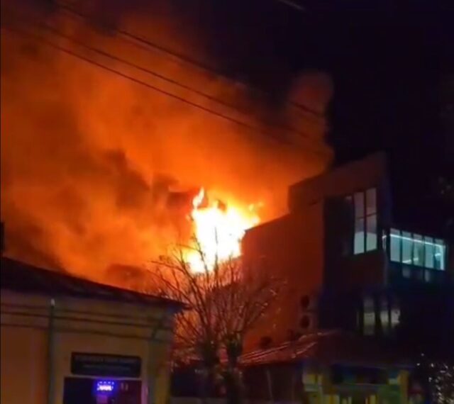 Incendiu la un restaurant din Pitești