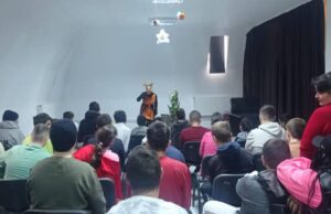 Trei actori au adus bucurie nemărginită copiilor de la Centrul Școlar de Educație Incluzivă „Sfânta Filofteia”