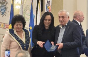 Gheorghiță Boțârcă a primit distincția pentru cel mai longeviv primar de oraș din România. Topoloveniul, prezentat ca model de dezvoltare și inovare în România